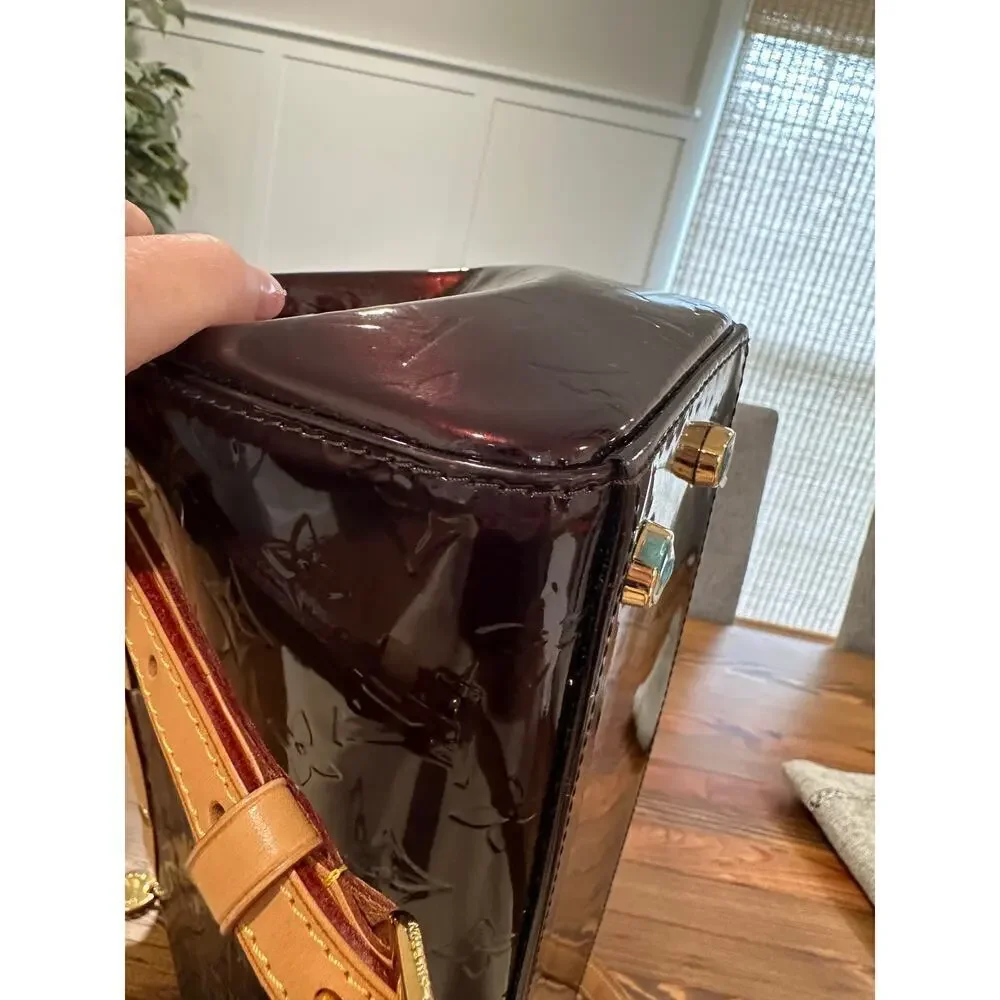 Louis Vuitton Brea MM Vernis Leather Bag
